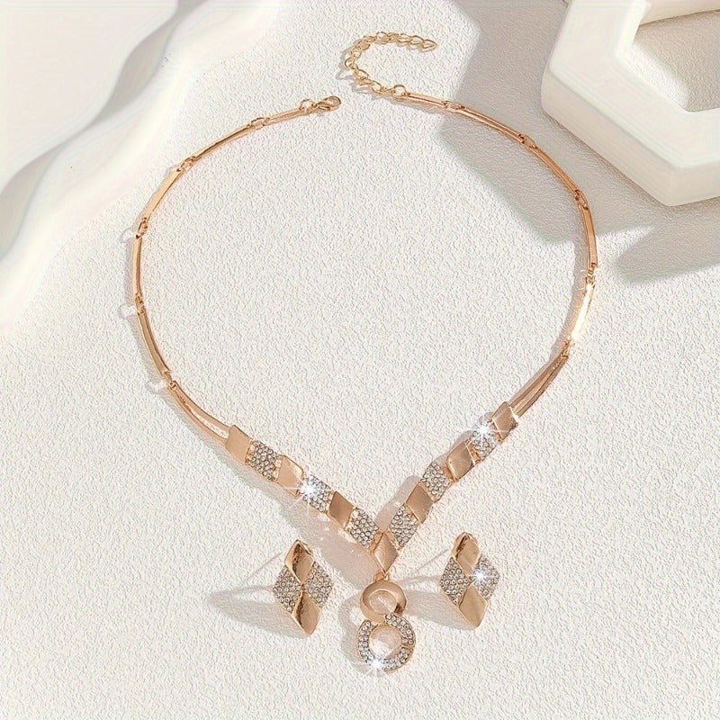 Luxury 3pcs Gold-Plated Jewelry Set for - Sparkling Rhinestone Necklace & Earrings, Vintage & Sexy Wedding, Valentine’s Day Gift, Party or Everyday Elegant Alloy Necklace and Earrings Set for Special Occasions & Year-Round