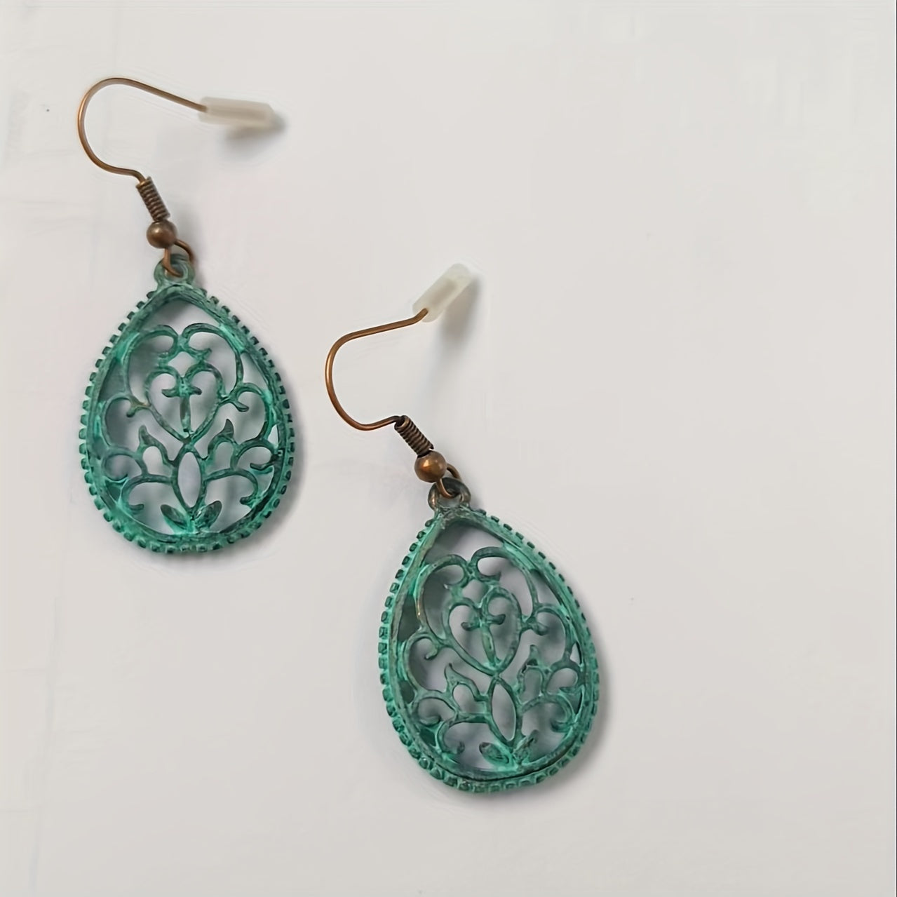 Hollow Golden Flower Pattern Teardrop Dangle Earrings Elegant Style Alloy 14K Gold Plated Jewelry Delicate Female Gift