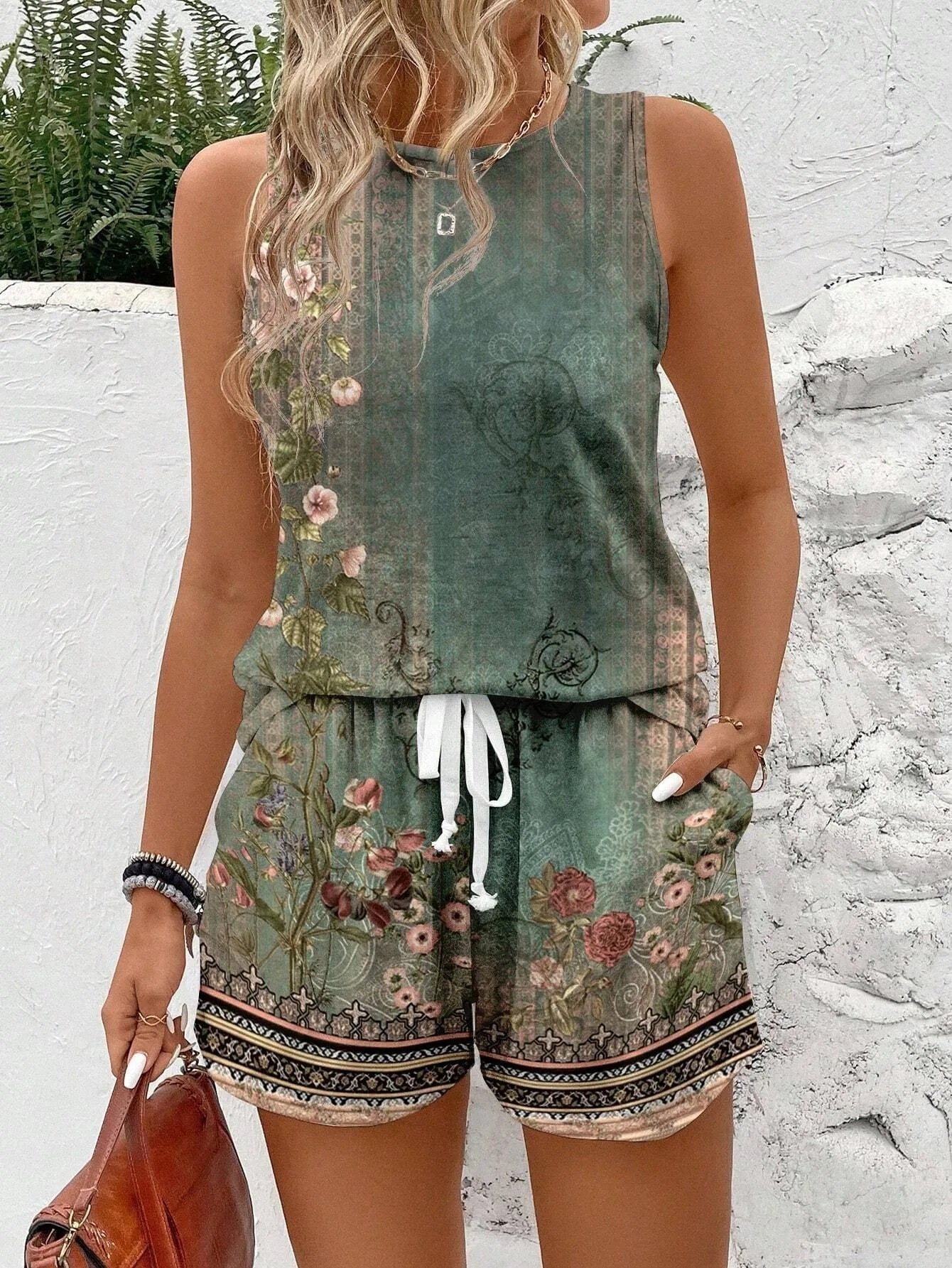 Conjunto Mujer 2 Piezas - Top y Shorts Estampado Retro Casual 2025